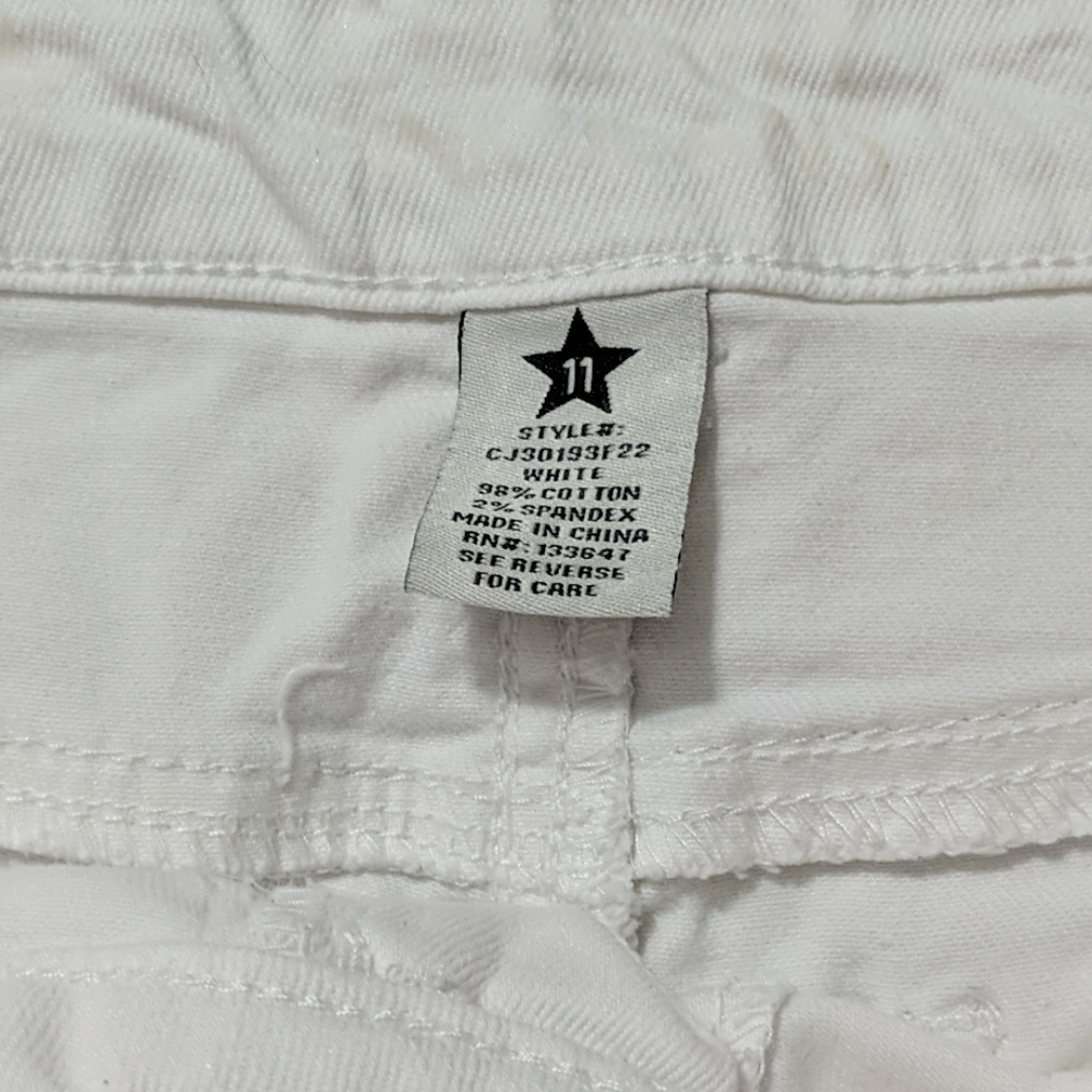 Shorts - Picture 2 of 5